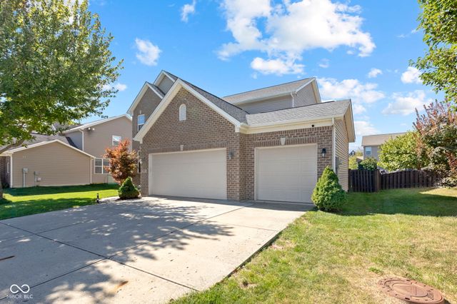 7806 Sea Eagle Circle, Zionsville, IN 46077