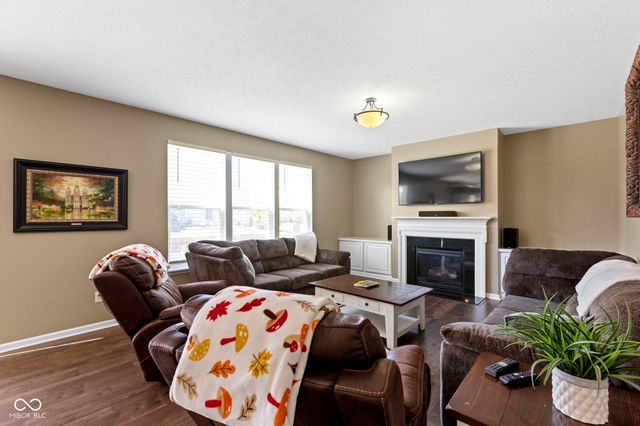 7806 Sea Eagle Circle, Zionsville, IN 46077