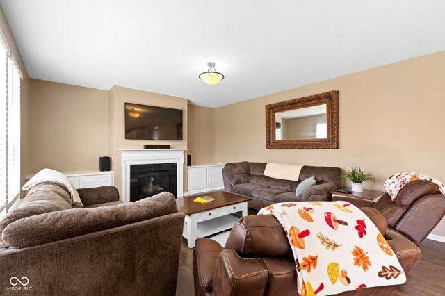 7806 Sea Eagle Circle, Zionsville, IN 46077