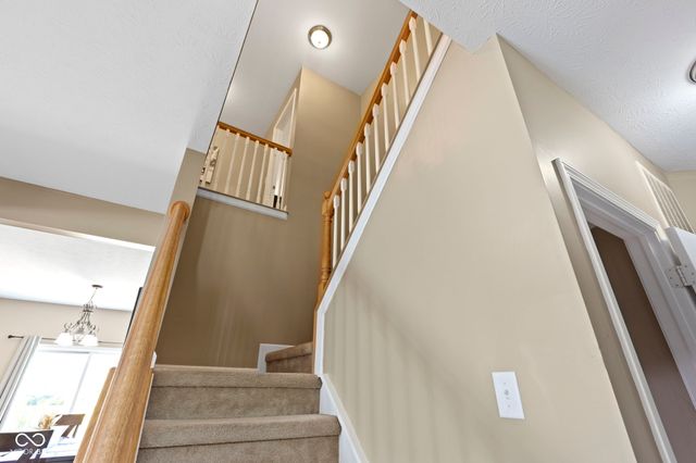 7806 Sea Eagle Circle, Zionsville, IN 46077