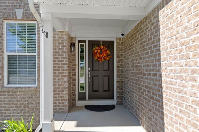 7806 Sea Eagle Circle, Zionsville, IN 46077