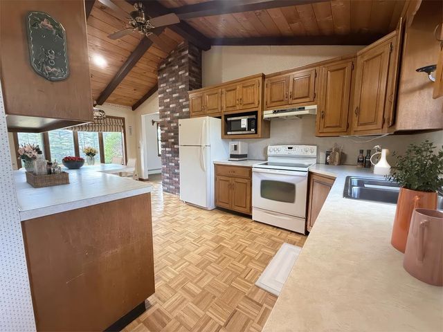 2086 Walker Mountain Road, Clarendon, VT 05777