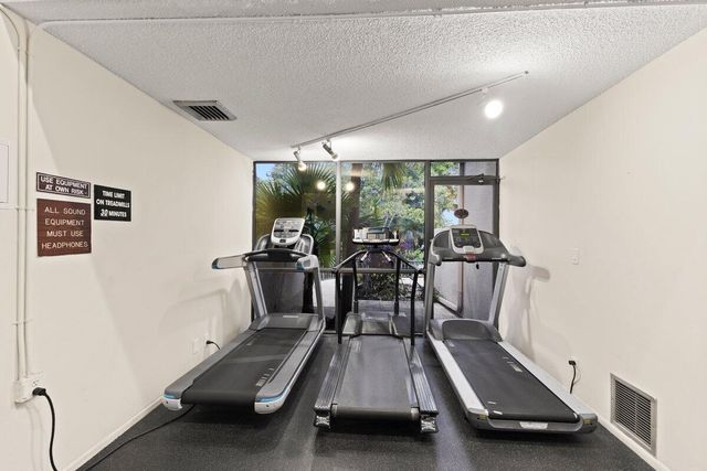 2106 S CYPRESS BEND Drive 506, Pompano Beach, FL 33069