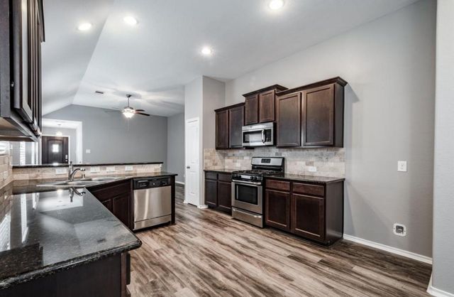 8314 Broadleaf Avenue, Baytown, TX 77521