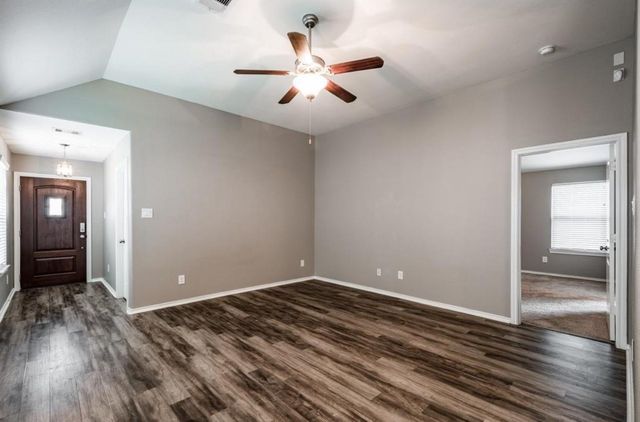 8314 Broadleaf Avenue, Baytown, TX 77521