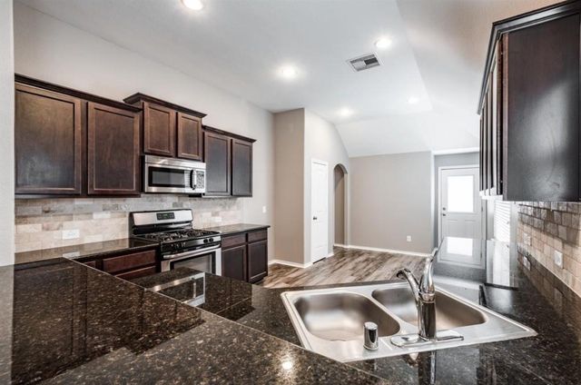 8314 Broadleaf Avenue, Baytown, TX 77521