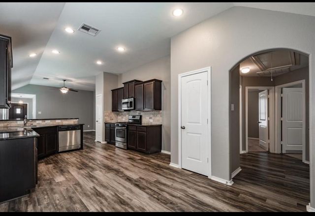 8314 Broadleaf Avenue, Baytown, TX 77521