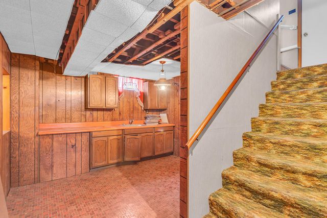 352 Jefferson Drive, Michigan Center, MI 49254