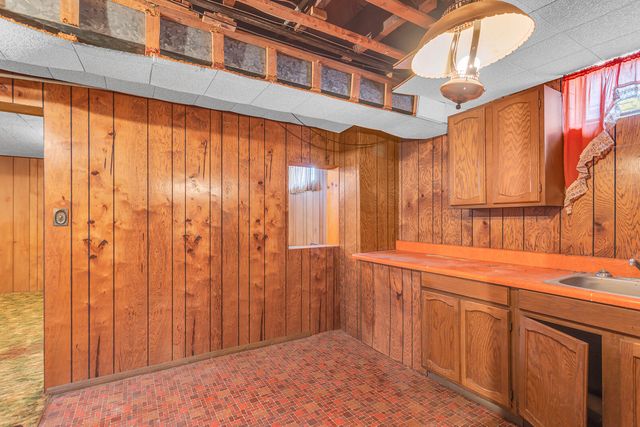 352 Jefferson Drive, Michigan Center, MI 49254