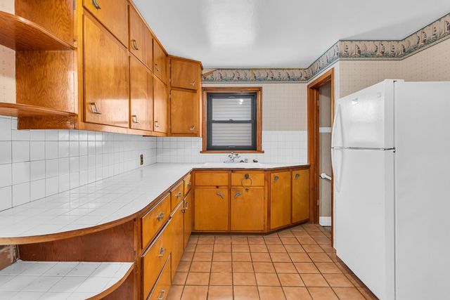 352 Jefferson Drive, Michigan Center, MI 49254