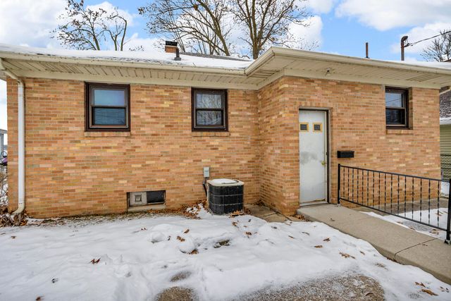 352 Jefferson Drive, Michigan Center, MI 49254