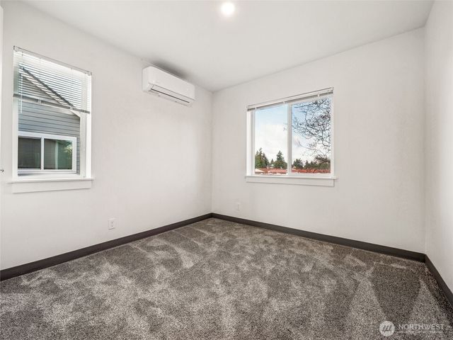 13831 32nd Lane S, Tukwila, WA 98168