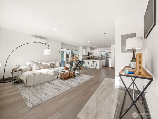 13831 32nd Lane S, Tukwila, WA 98168