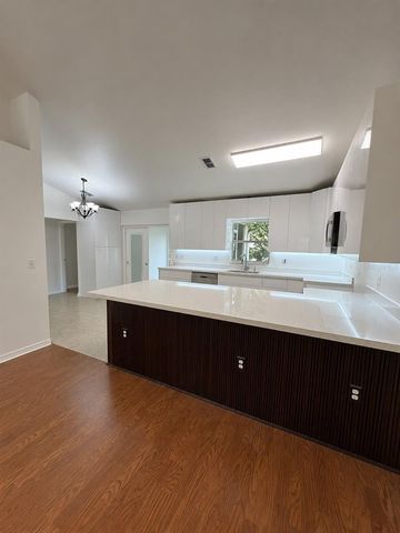 618 MEADOW PARK DR, Minneola, FL 34715