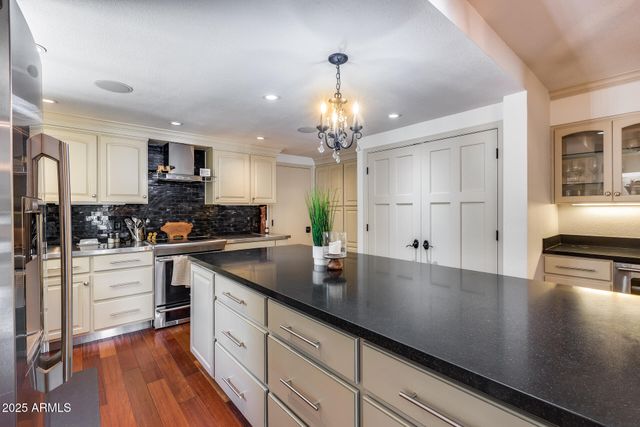 4242 N 44TH Street, Phoenix, AZ 85018