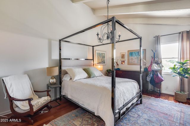 4242 N 44TH Street, Phoenix, AZ 85018