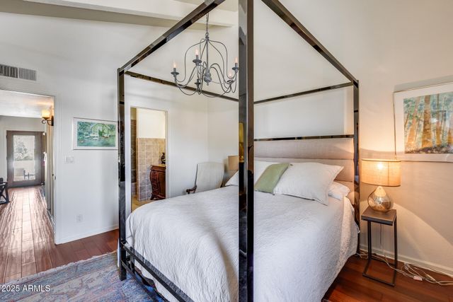 4242 N 44TH Street, Phoenix, AZ 85018