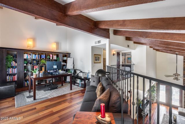 4242 N 44TH Street, Phoenix, AZ 85018