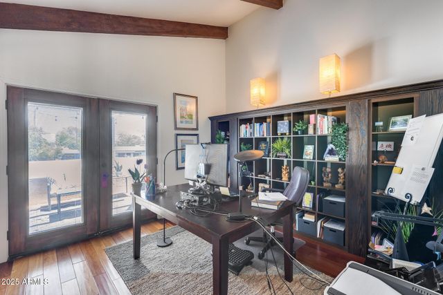 4242 N 44TH Street, Phoenix, AZ 85018