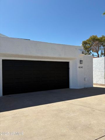 4242 N 44TH Street, Phoenix, AZ 85018