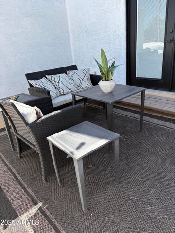 4242 N 44TH Street, Phoenix, AZ 85018