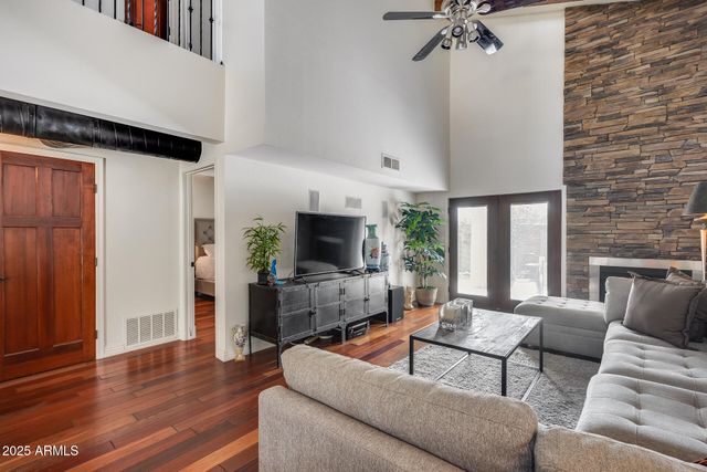 4242 N 44TH Street, Phoenix, AZ 85018