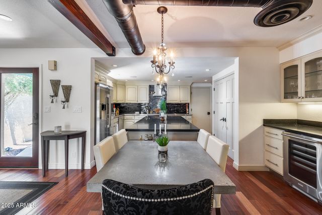 4242 N 44TH Street, Phoenix, AZ 85018