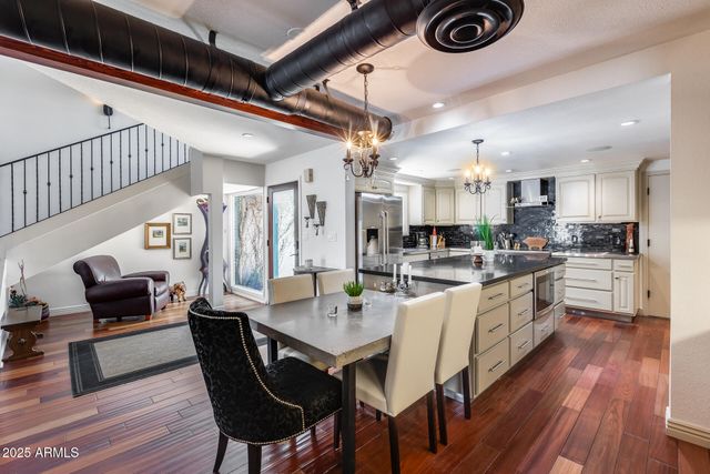 4242 N 44TH Street, Phoenix, AZ 85018