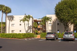 5250 Las Verdes Cir Circle 116, Delray Beach, FL 33484