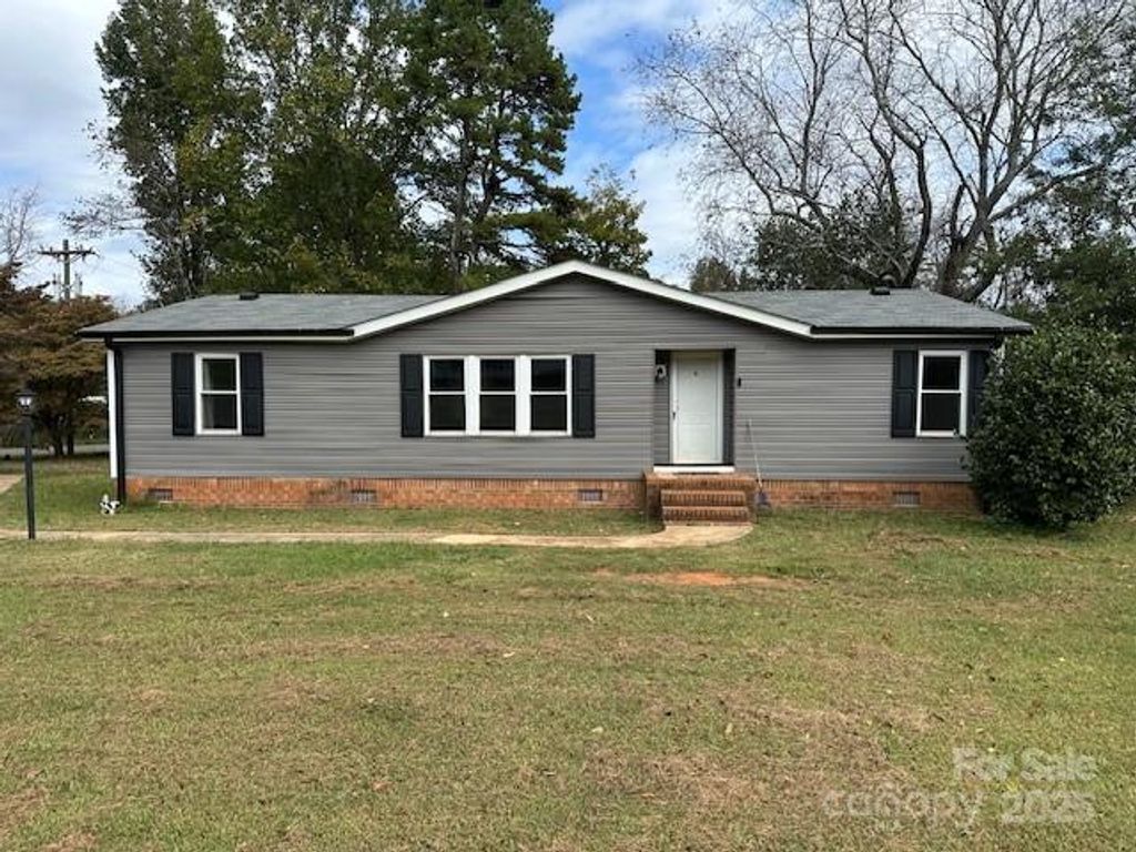 4000 Chestnut Woods Drive, Kings Mountain, NC 28086