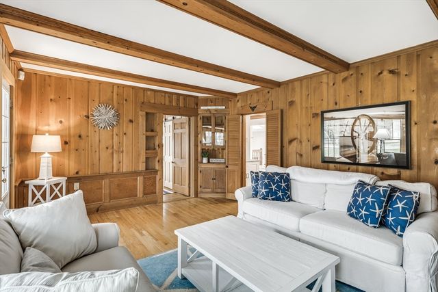 3 Hippogriffe Road, Dennis, MA 02638
