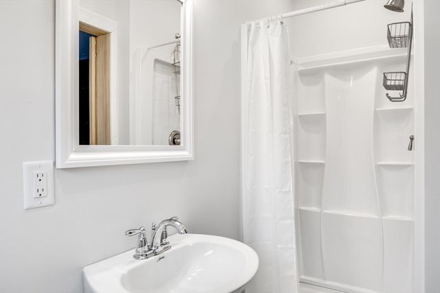 3 Hippogriffe Road, Dennis, MA 02638