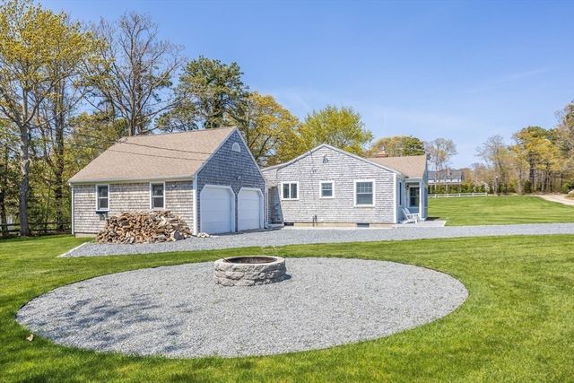 3 Hippogriffe Road, Dennis, MA 02638