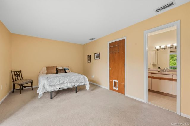 3 Moriah Lane, Middletown, NY 10940