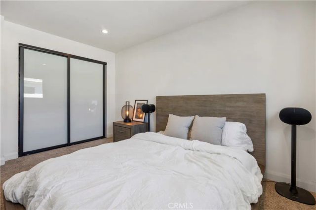 853 S Lucerne 306, Los Angeles, CA 90005