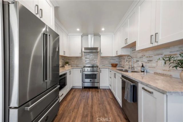 853 S Lucerne 306, Los Angeles, CA 90005