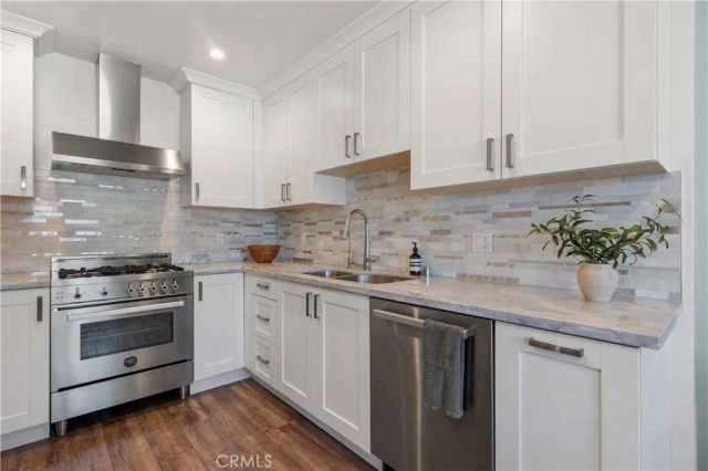 853 S Lucerne 306, Los Angeles, CA 90005