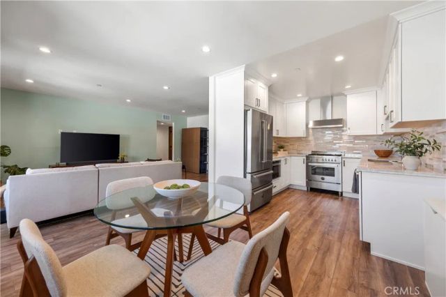853 S Lucerne 306, Los Angeles, CA 90005