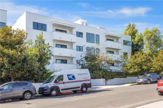 853 S Lucerne 306, Los Angeles, CA 90005