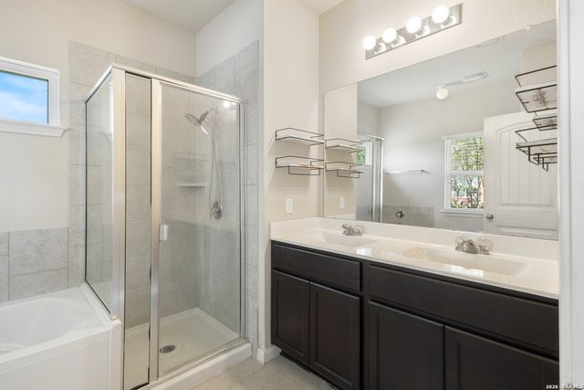 2185 KEYSTONE DR, New Braunfels, TX 78130