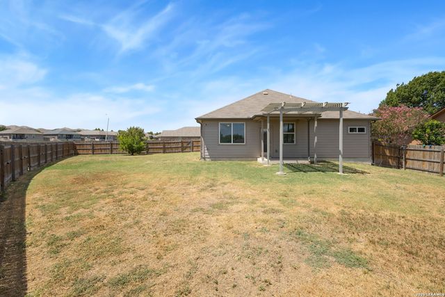 2185 KEYSTONE DR, New Braunfels, TX 78130