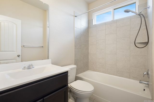 2185 KEYSTONE DR, New Braunfels, TX 78130