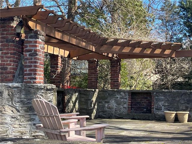 247 Pelhamdale Avenue, Pelham, NY 10803