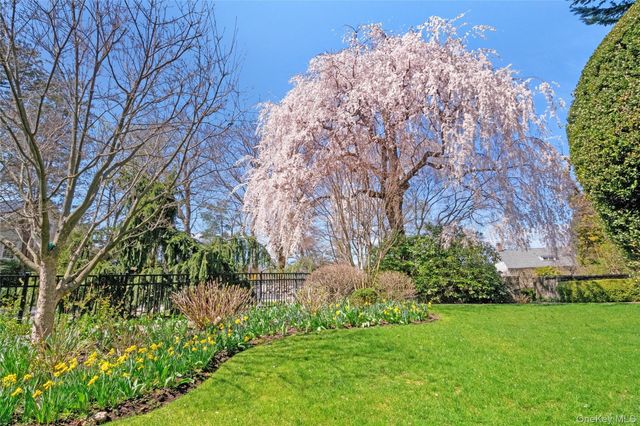247 Pelhamdale Avenue, Pelham, NY 10803