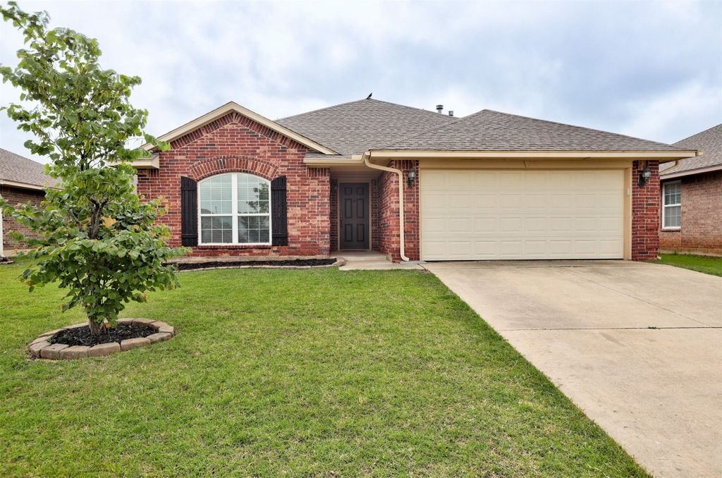 4218 Syracuse Street, Moore, OK 73160
