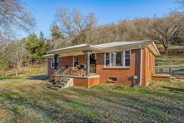202 Maggart Rd, Elmwood, TN 38560