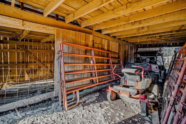 202 Maggart Rd, Elmwood, TN 38560