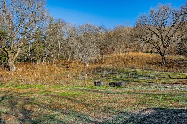202 Maggart Rd, Elmwood, TN 38560