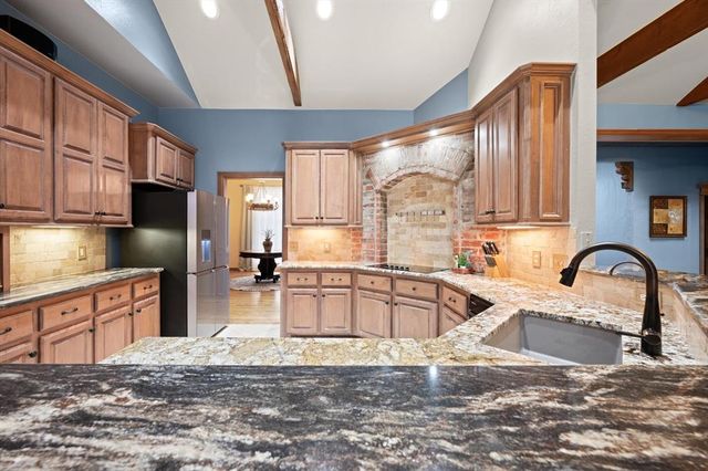 23380 Hunters Spring Drive, Edmond, OK 73025