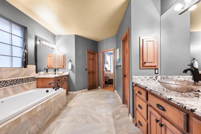 23380 Hunters Spring Drive, Edmond, OK 73025